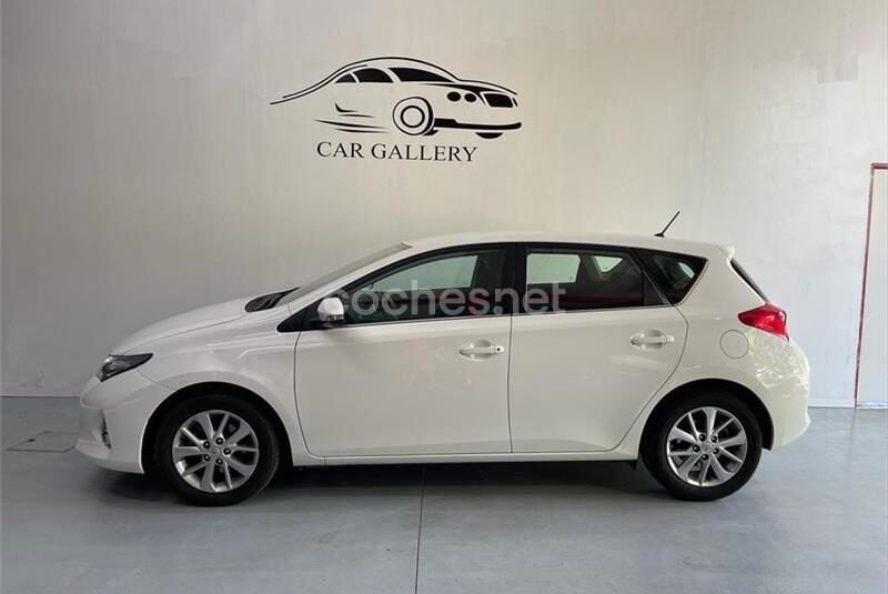 TOYOTA Auris 130 Active