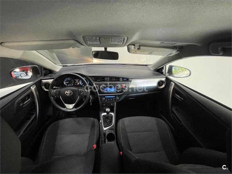 TOYOTA Auris 130 Active