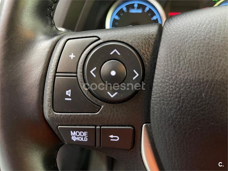TOYOTA Auris 130 Active