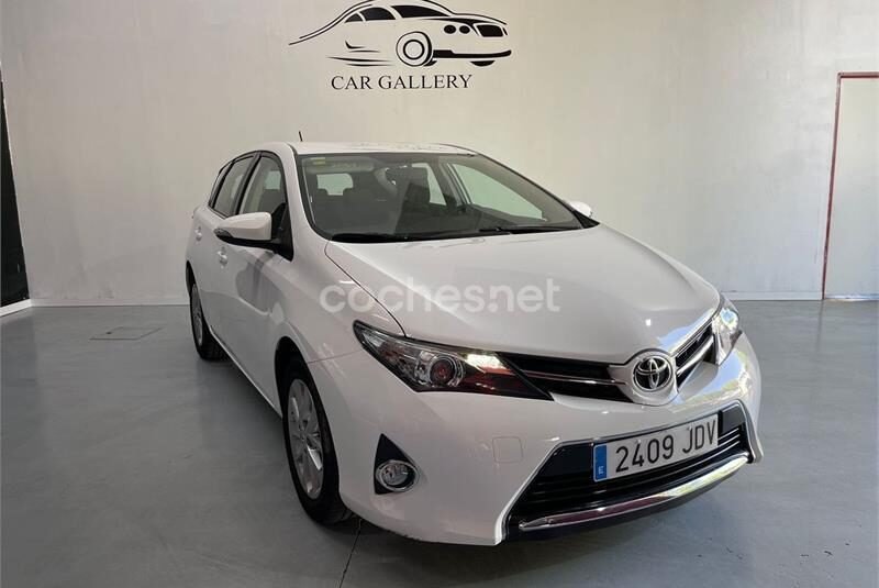 TOYOTA Auris 130 Active