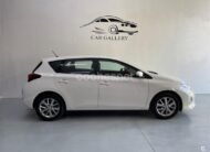 TOYOTA Auris 130 Active