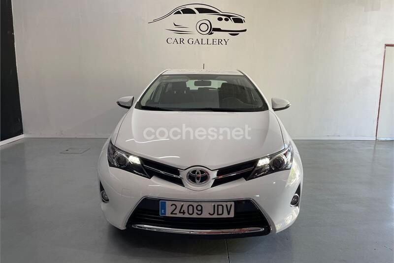 TOYOTA Auris 130 Active