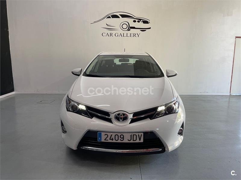 TOYOTA Auris 130 Active