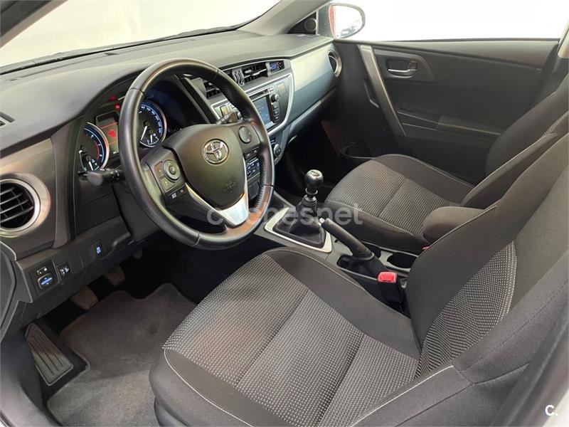 TOYOTA Auris 130 Active