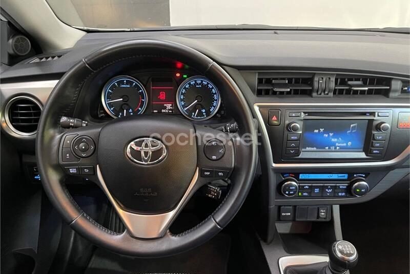 TOYOTA Auris 130 Active