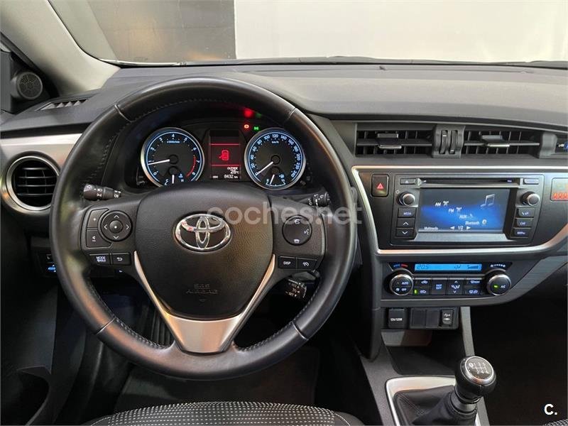 TOYOTA Auris 130 Active