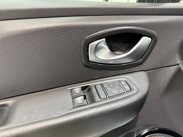 RENAULT Clio LIMITED ENERGY TCE 66KW 90CV GLP