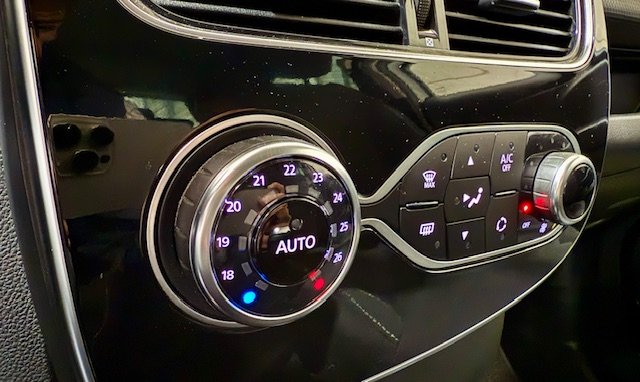 RENAULT Clio LIMITED ENERGY TCE 66KW 90CV GLP