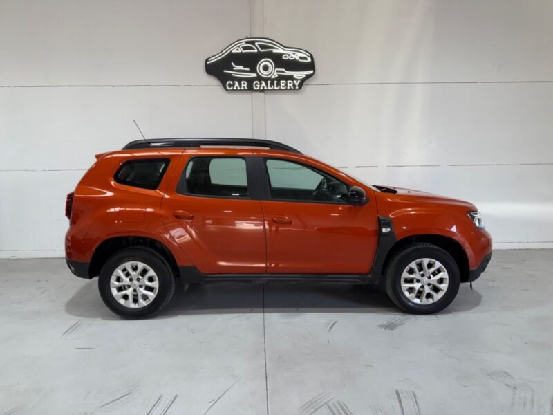 Dacia DUSTER Essential Blue 4×4