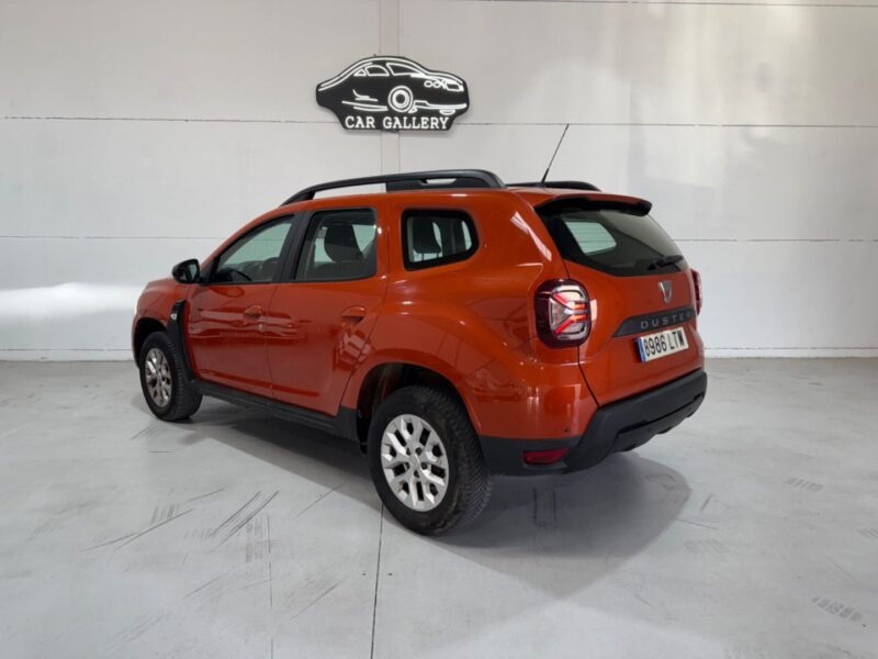 Dacia DUSTER Essential Blue 4×4