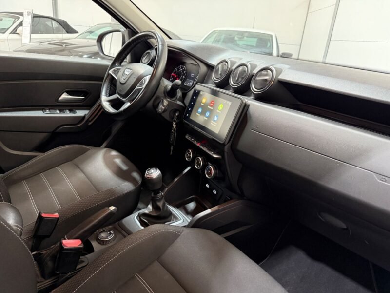 Dacia DUSTER Essential Blue 4×4